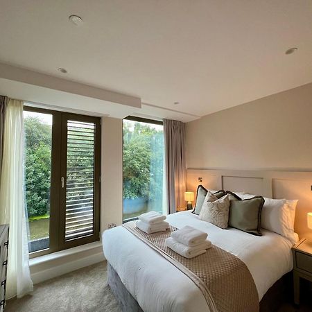 Apartamento The Noir Blanc Retreat At Ryedale House York Exterior foto