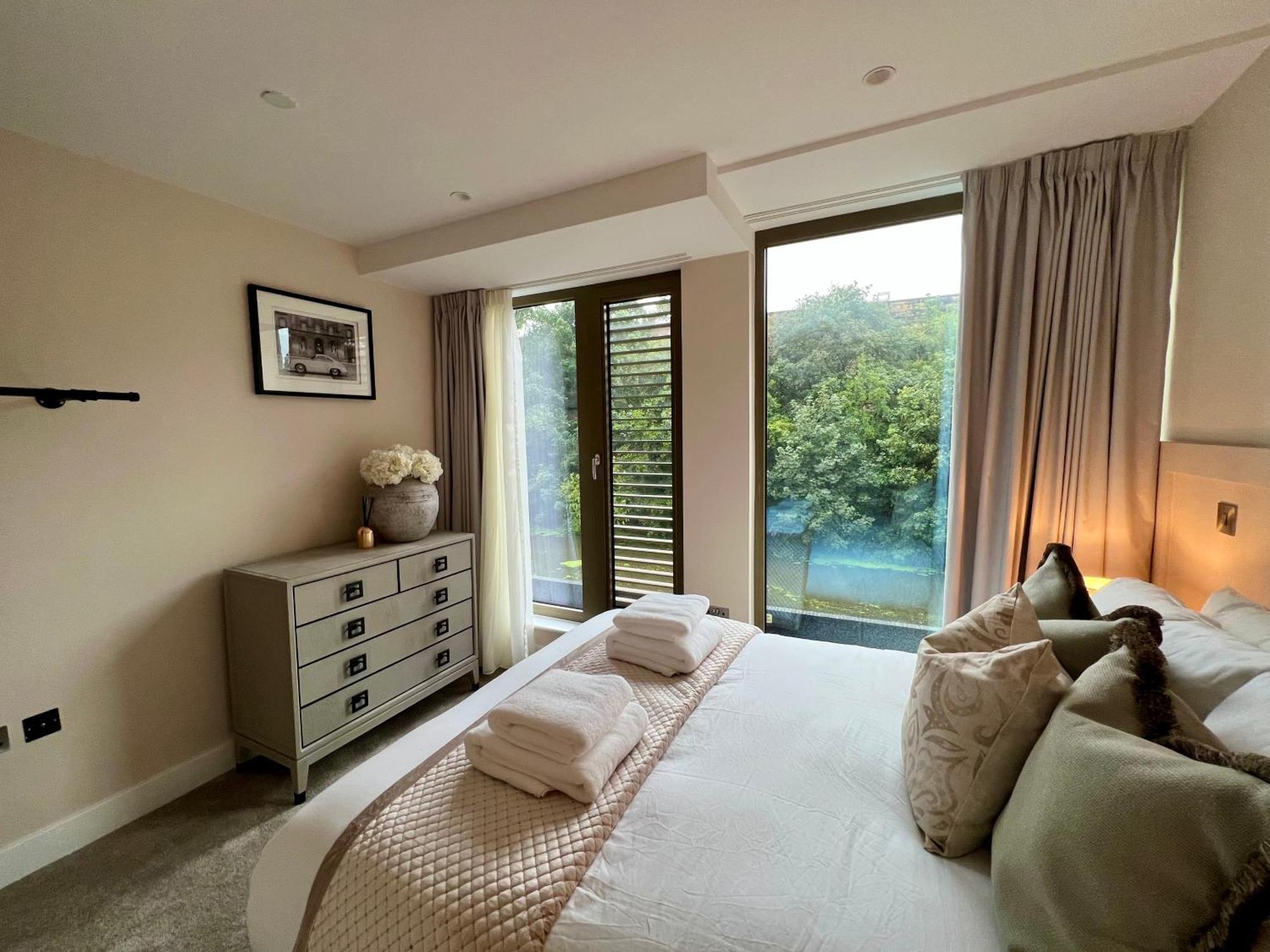 Apartamento The Noir Blanc Retreat At Ryedale House York Exterior foto