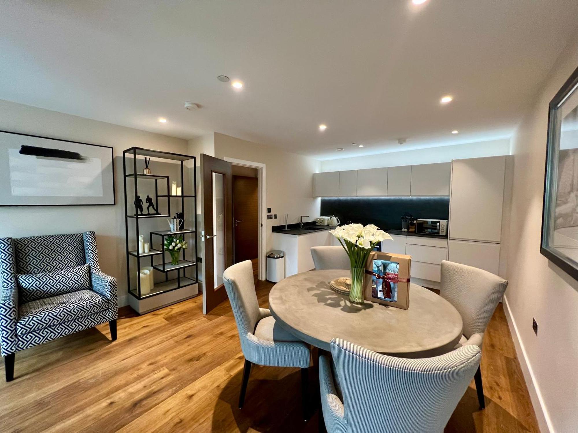 Apartamento The Noir Blanc Retreat At Ryedale House York Exterior foto